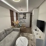 Sea 8 ساني بيتش